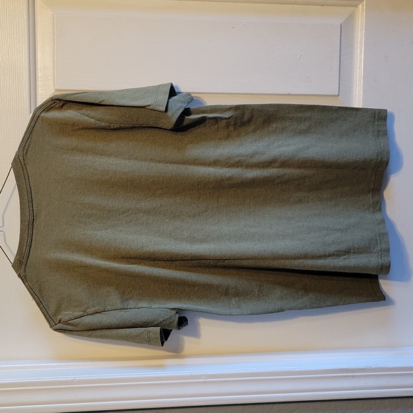 Volcom t-shirt and univibe t-shirt - Picture 6 of 6